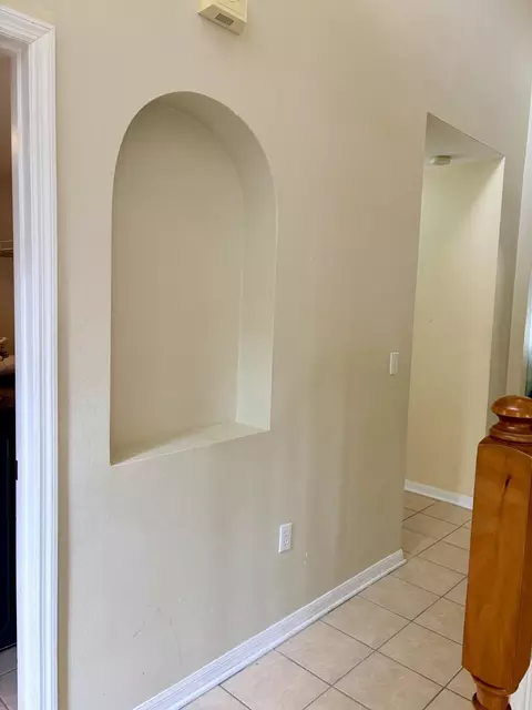 Entry Way - 2408 Sandridge Cir, Eustis, FL 32726 photo 3 of 6