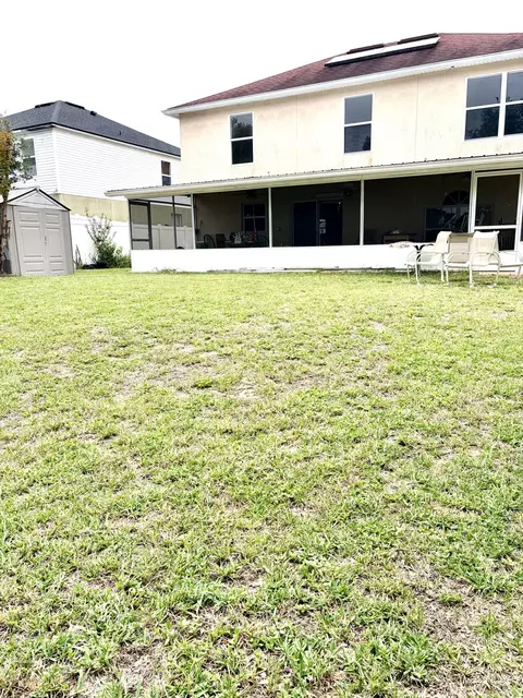 Exterior - 2408 Sandridge Cir, Eustis, FL 32726 photo 3 of 4