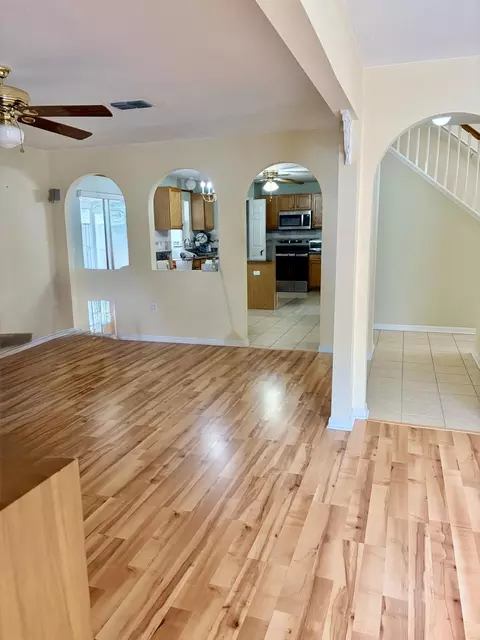Living - 2408 Sandridge Cir, Eustis, FL 32726 photo 2 of 5