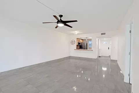 8301 Sands Point Blvd #S102, Tamarac, FL 33321