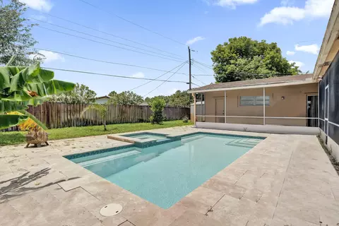 811 NW 43rd Ave, Coconut Creek, FL 33066