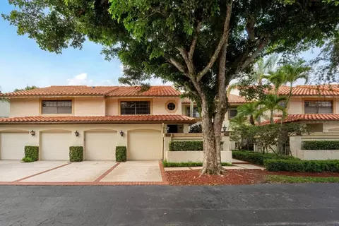 7942 La Mirada Dr, Boca Raton, FL 33433