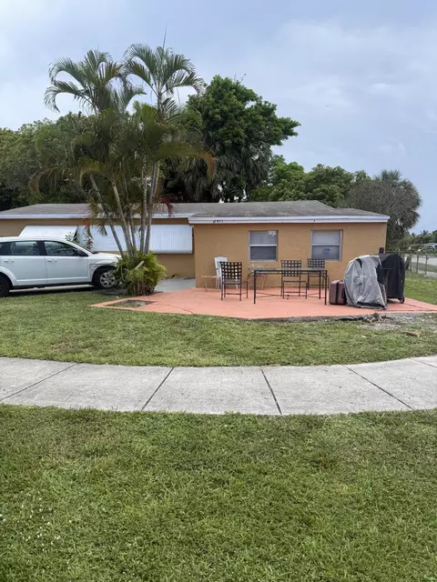 2071 NW 29th Ter, Fort Lauderdale, FL 33311