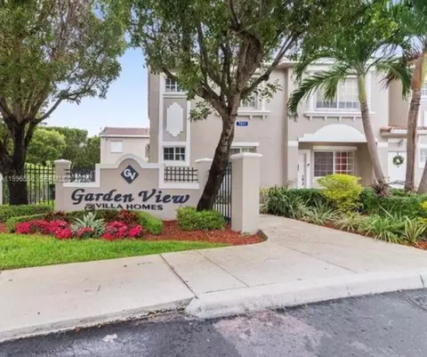 7211 NW 174th Ter #203, Hialeah, FL 33015