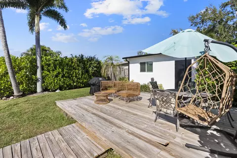 Exterior - 2446 SW Hideaway Ln, Stuart, FL 34994 photo 7 of 7