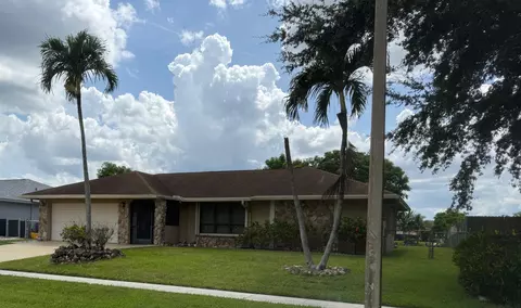 264 Las Palmas St, Royal Palm Beach, FL 33411