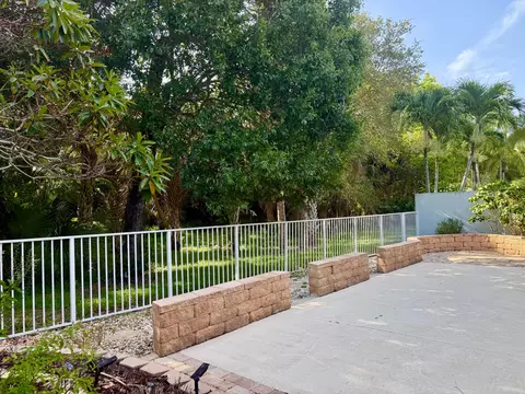 Exterior - 198 Hampton Cir, Jupiter, FL 33458 photo 5 of 5