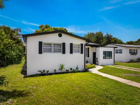 1105 Jasmine Ave, Fort Pierce, FL 34982