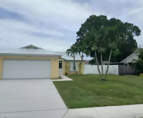 1402 Denlow Ln, Royal Palm Beach, FL 33411