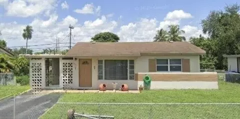 6751 Liberty St, Hollywood, FL 33024