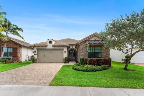 9131 Grand Prix Ln, Boynton Beach, FL 33472
