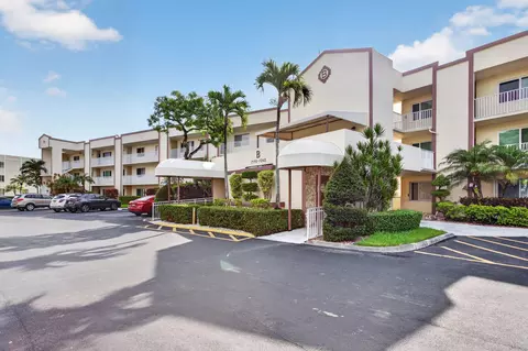 7216 S Devon Dr #212, Tamarac, FL 33321