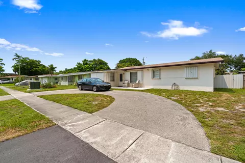 270 Iowa Ave, Fort Lauderdale, FL 33312