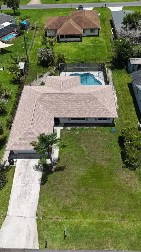 1217 SE Nancy Ln, Port Saint Lucie, FL 34983