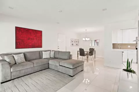 609 Sea Pine Way #F2, Greenacres, FL 33415