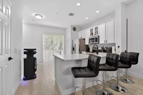 2457 NE 14th St #2457, Pompano Beach, FL 33062