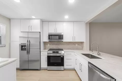 2905 SW 22nd Ave #202, Delray Beach, FL 33445