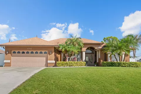 1702 SW Comfort St, Port Saint Lucie, FL 34987