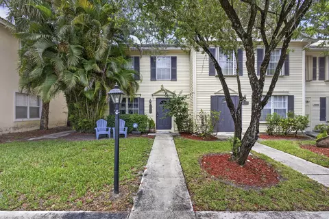 13436 Old Englishtown Rd, Wellington, FL 33414