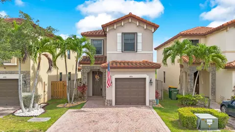 3785 NE 2nd St, Homestead, FL 33033