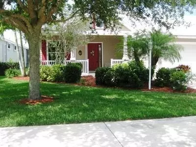 442 NE Leaping Frog Way, Port Saint Lucie, FL 34983