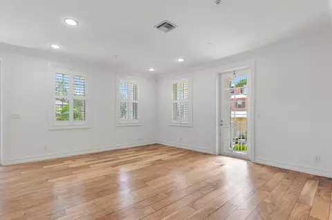 Living - 4344 Main St, Jupiter, FL 33458 photo 6 of 7