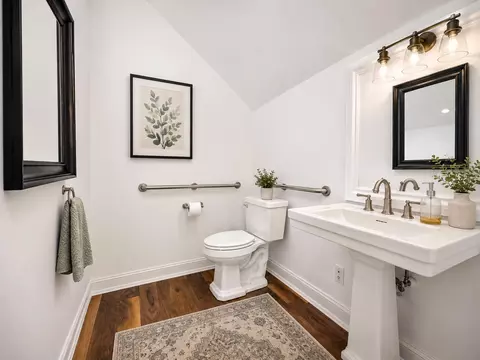 Bath - 4344 Main St, Jupiter, FL 33458 photo 2 of 8