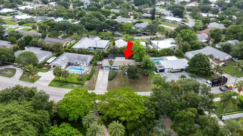 View/Area - 201 W Riverside Dr, Jupiter, FL 33469 photo 4 of 6