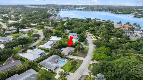 View/Area - 201 W Riverside Dr, Jupiter, FL 33469 photo 3 of 6