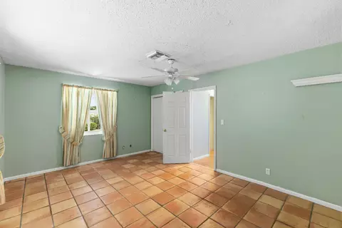 Bedroom - 201 W Riverside Dr, Jupiter, FL 33469 photo 2 of 2