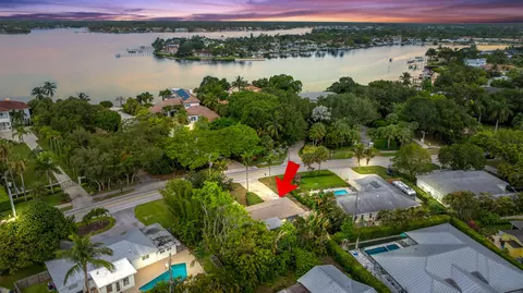201 W Riverside Dr, Jupiter, FL 33469