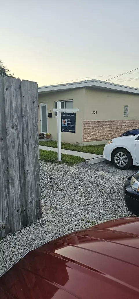 837 NE 17th Ave, Fort Lauderdale, FL 33304