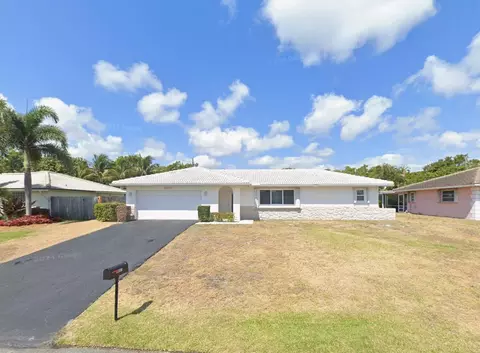 4881 NW 5th Ln, Boca Raton, FL 33431