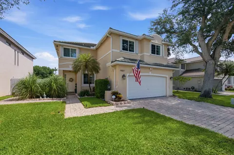9807 NW 20th St, Pembroke Pines, FL 33024