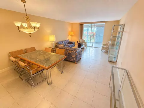 14701 Cumberland Dr #PH 4060, Delray Beach, FL 33446
