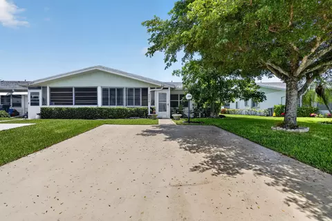 3358 Christopher St, West Palm Beach, FL 33417