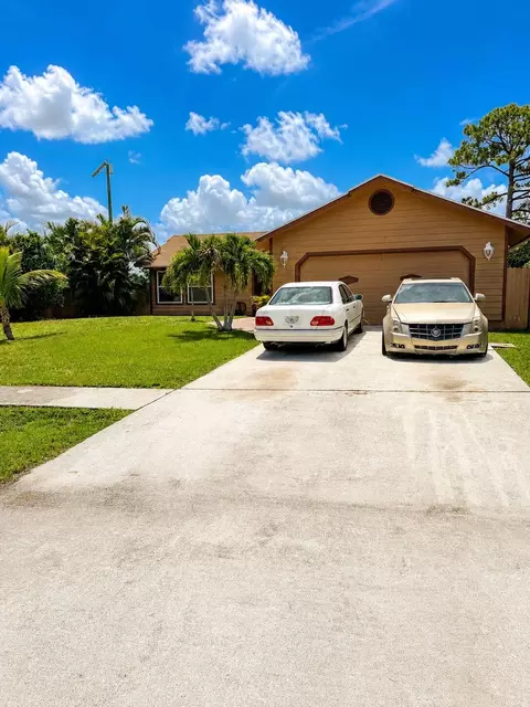 5202 El Claro Cir, West Palm Beach, FL 33415