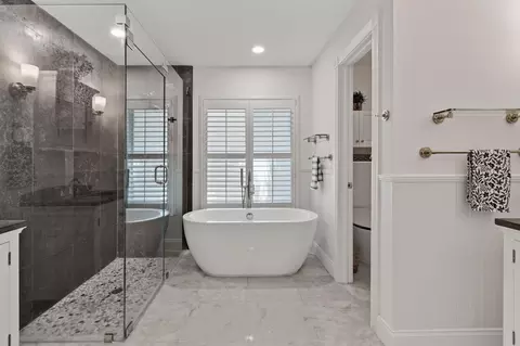 Bath - 252 Coconut Pt, Jupiter, FL 33458 photo 1 of 5