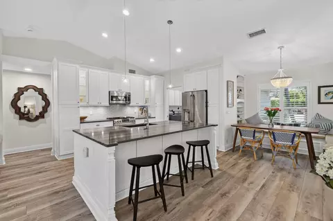 Kitchen - 252 Coconut Pt, Jupiter, FL 33458 photo 1 of 8