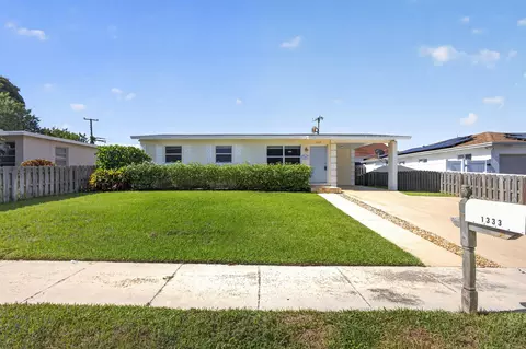 1333 W 31st St, Riviera Beach, FL 33404