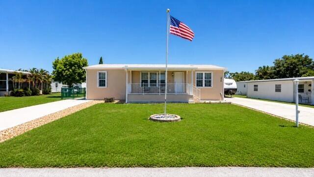 7079 SE Bluebird Cir, Hobe Sound, FL 33455