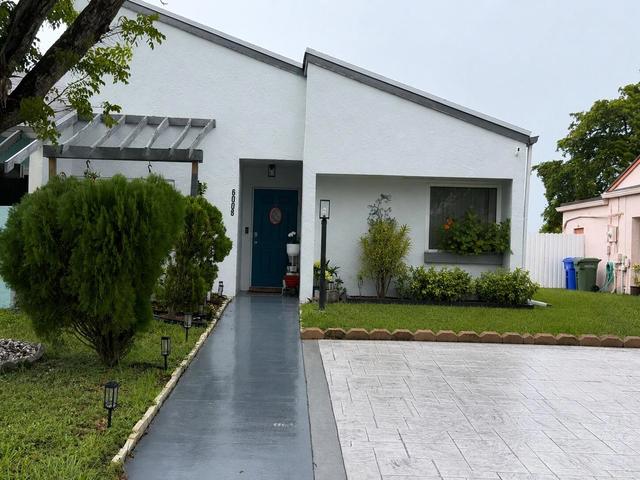6008 NW 1st St, Margate, FL 33063