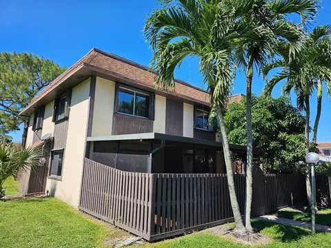 2148 Sherwood Forest Blvd #4, West Palm Beach, FL 33415