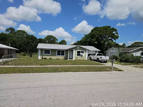 2605 Bennett Dr, Fort Pierce, FL 34946