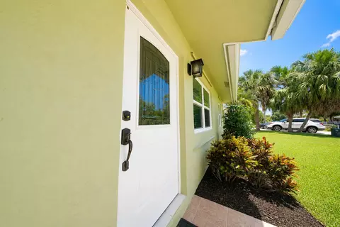 Entry Way - 17285 Sapp Pl, Jupiter, FL 33458 photo 1 of 3