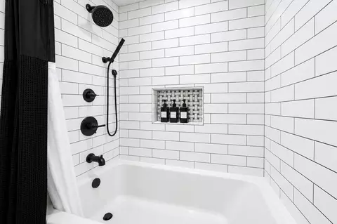 Bath - 17285 Sapp Pl, Jupiter, FL 33458 photo 2 of 5