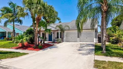7955 Ridgewood Dr, Lake Worth, FL 33467