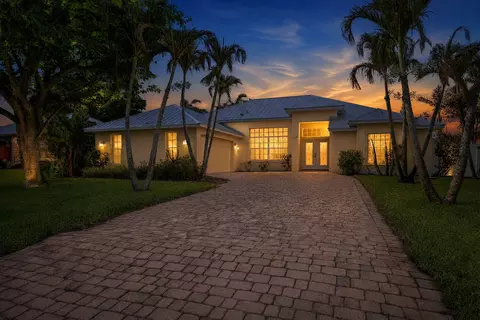 2314 SE Calcutta Cir, Port Saint Lucie, FL 34952