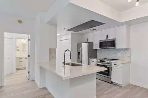 2807 Veronia Dr #107, Palm Beach Gardens, FL 33410