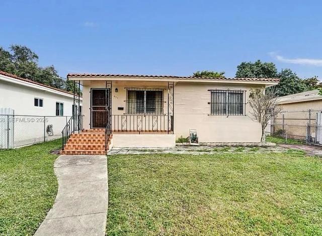 831 NW 21st Ct NW, Miami, FL 33125